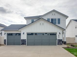 6833 W Plateau Creek Dr, Meridian, ID 83646