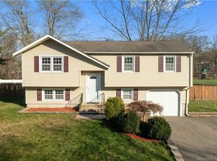 303 Knob Hill Rd, Meriden, CT 06451