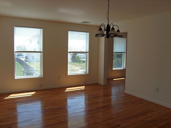 2nd image of 111 Illinois Ave