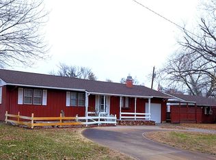 204 E 9th St, Halstead, KS 67056