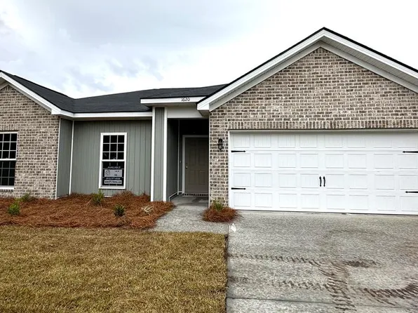 1620 SE Arnold Dr, Allenhurst, GA 31301