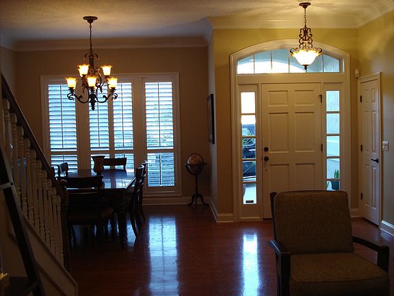 Dining Room/Foyer