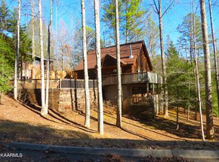 1712 Brent Hills Blvd, Gatlinburg, TN 37738