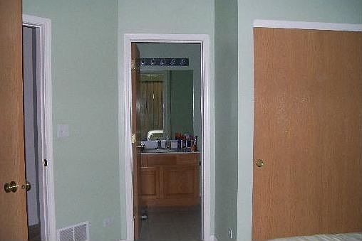 3rd image of 592 S Rosehall Ln