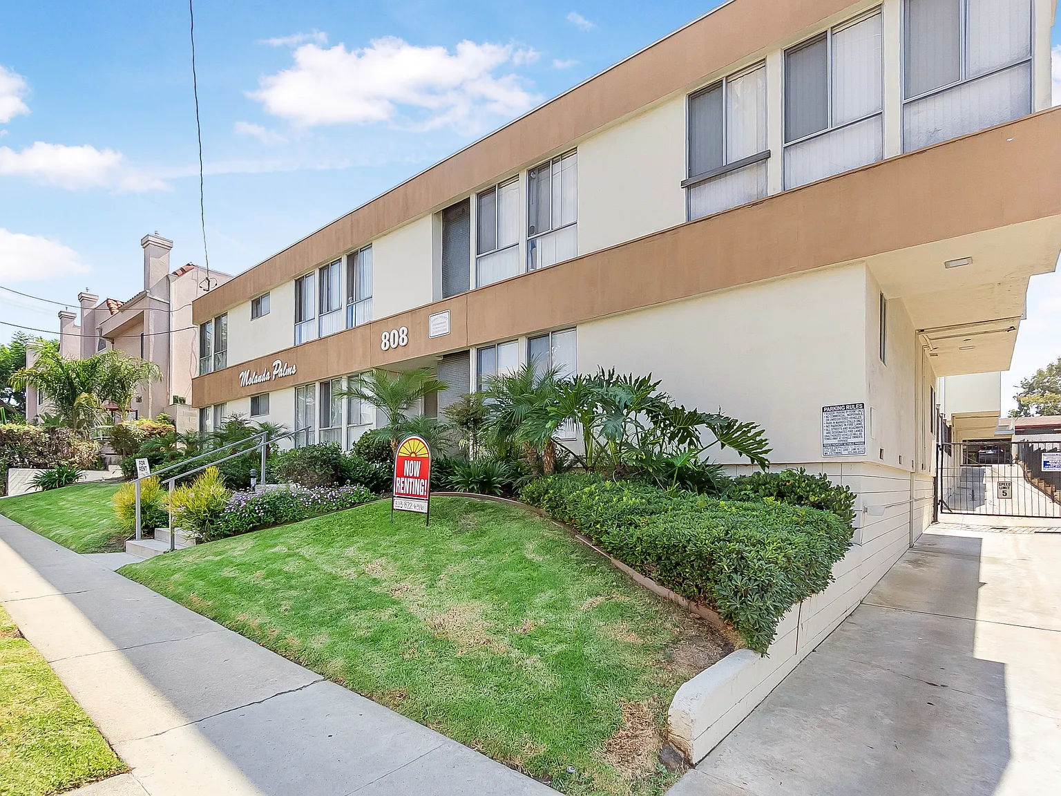 Molanda Palms Apartments — Photo 1