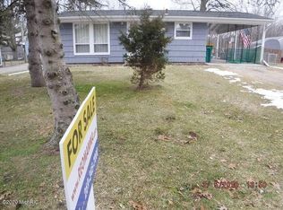 17 Wolverine Dr, Battle Creek, MI 49037