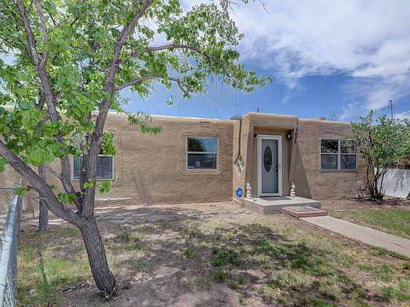 4th image of 1025 Lynch Ct NW