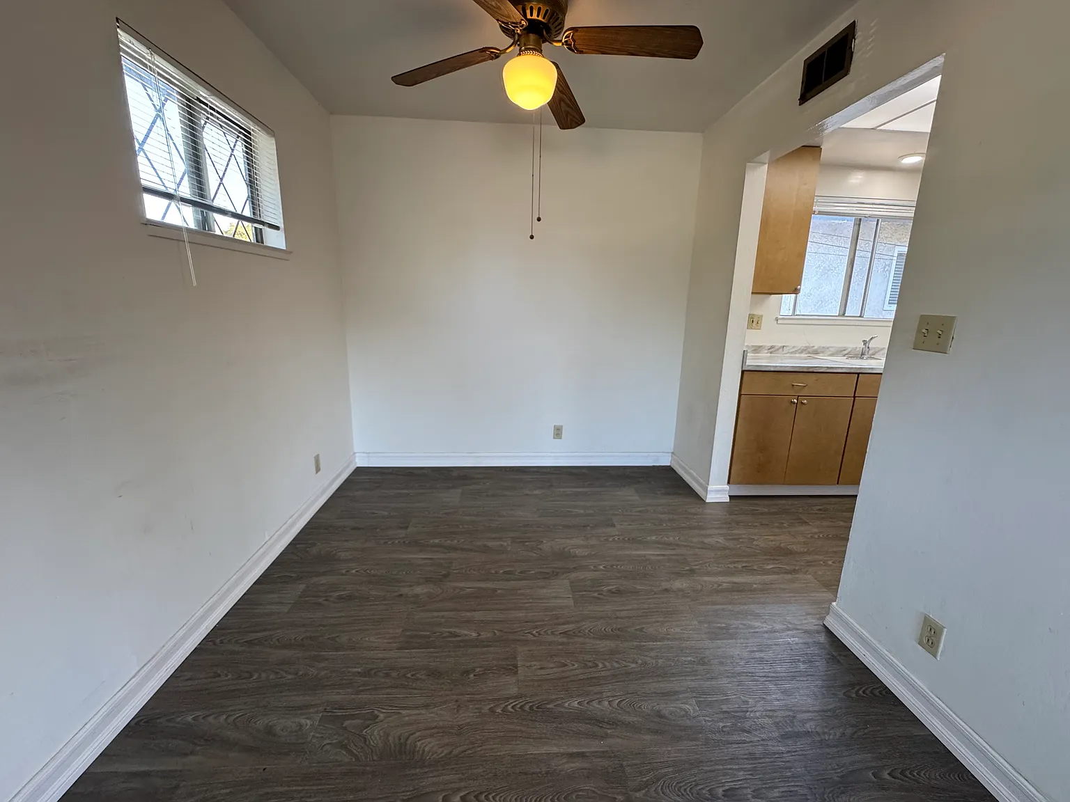 2 bed, 1.5 bath, 1000 sqft, $2,895 — Photo 2