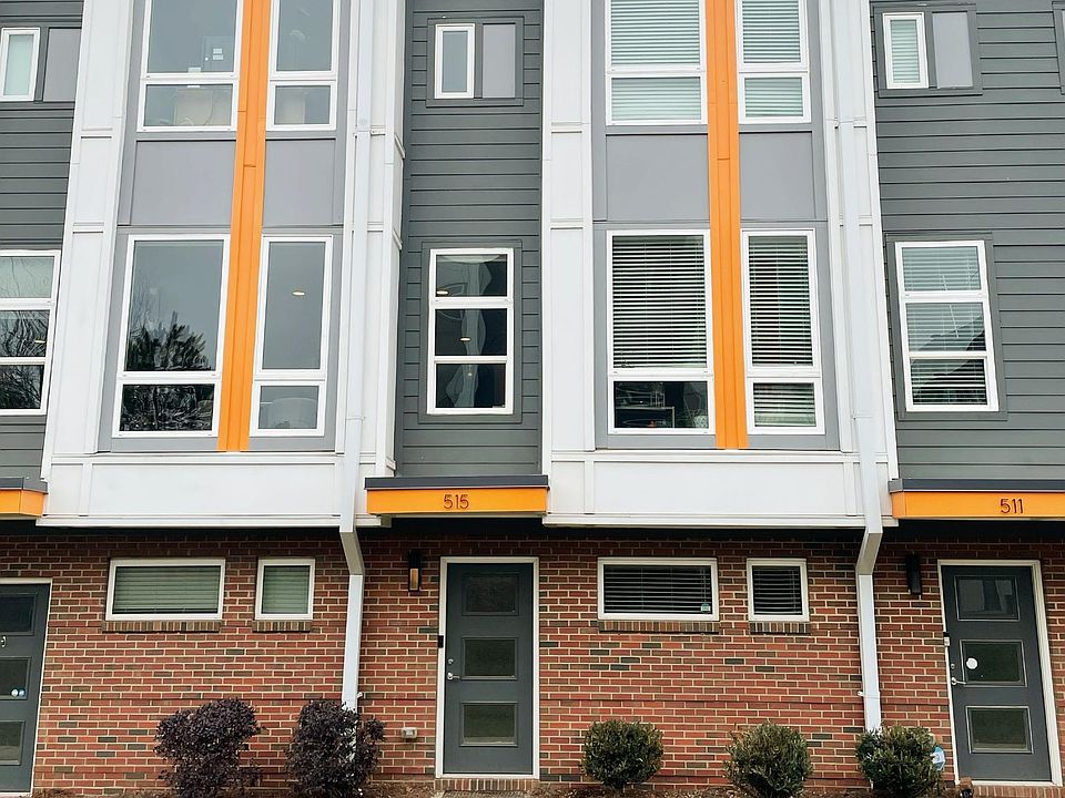 Front Exterior (garage is accessible through rear)