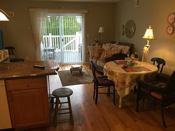 4th image of 287 Greencroft Ave