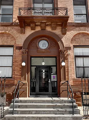 Rented by Compass | media 9