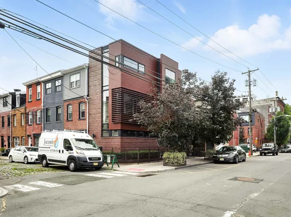 33 Willow Terrace, Hoboken, NJ 07030