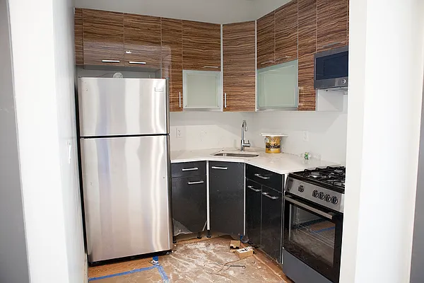 Rented by P Management | media 13