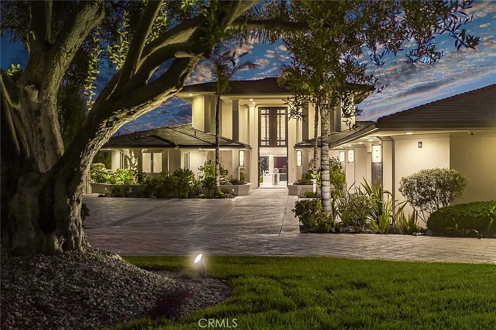 5 bed, 4.5 bath, 6319 sqft, $42,000 — Photo 3