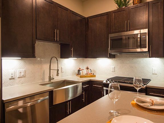 5th image of 5150 Hidalgo St Unit 1001