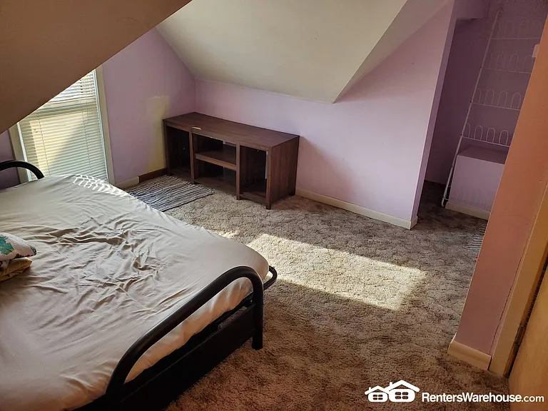 105 W Franklin St — Photo 11