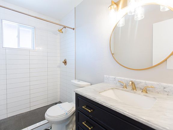 5th image of 2942 N 34th Pl #16