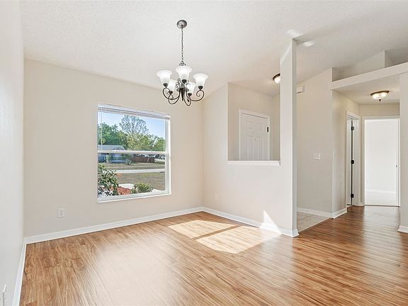5th image of 12245R Woodglen Cir