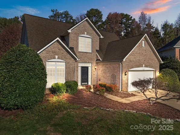 16039 Lavenham Rd, Huntersville, NC 28078