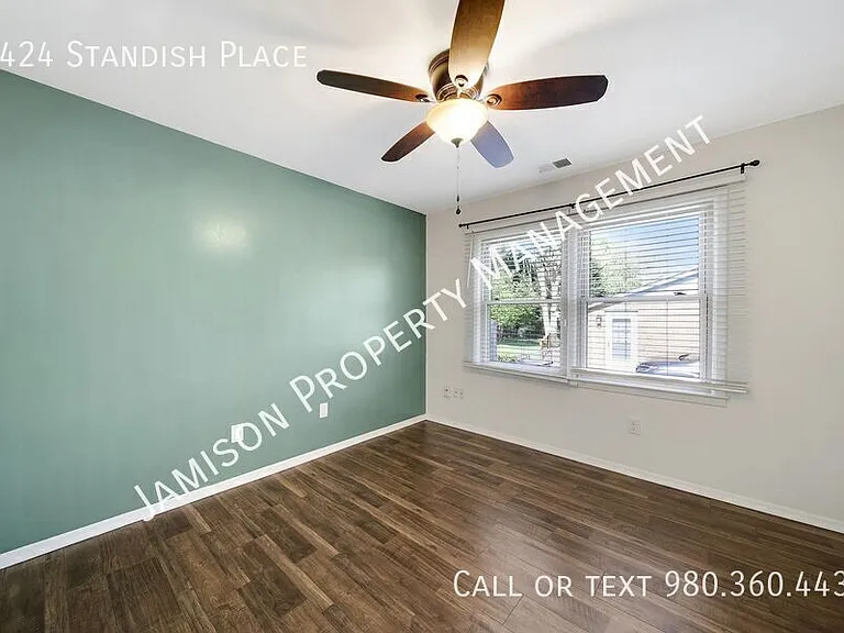 1424 Standish Pl — Photo 7