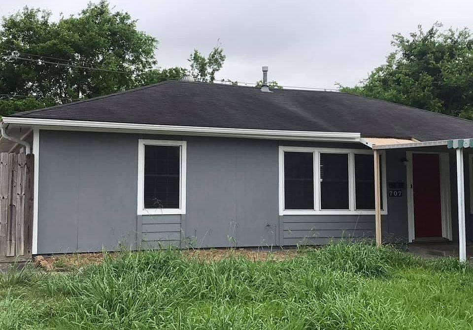 1st image of 707 Bank Dr