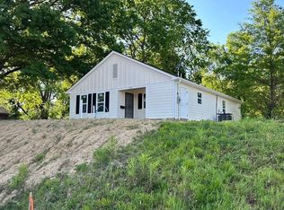 297 E Raines Rd, Memphis, TN 38109