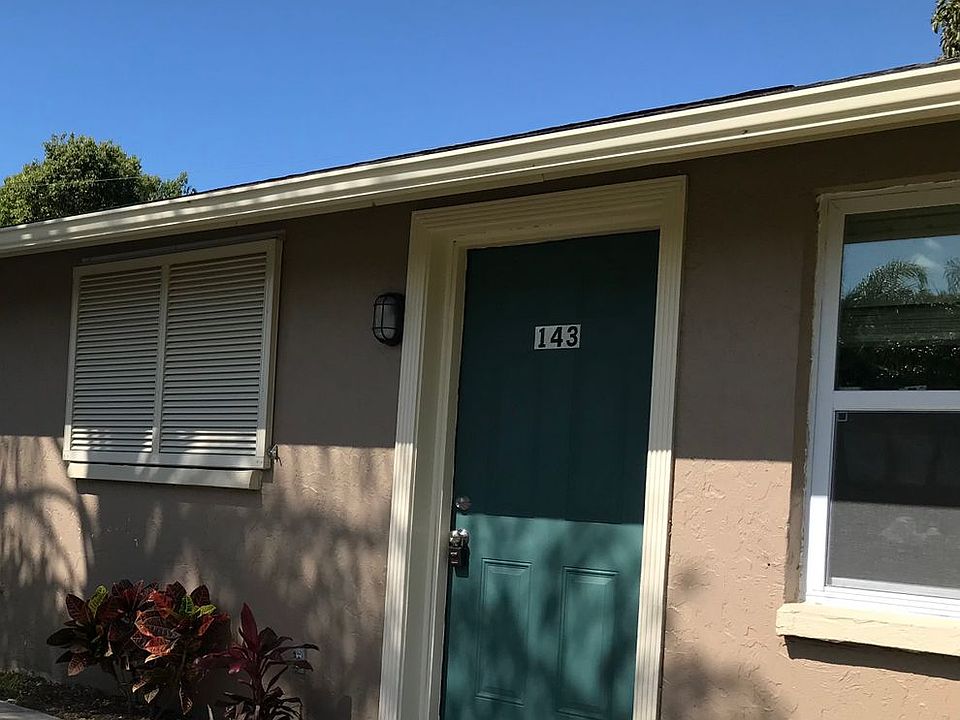 1st image of 143 W Perry Ln