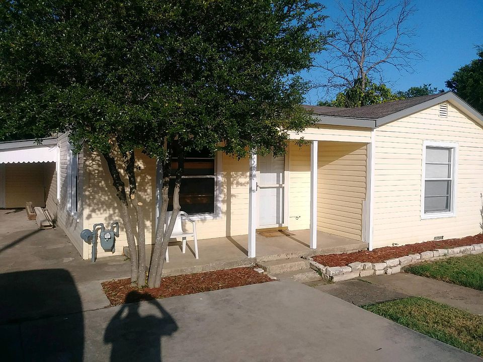 1st image of 221 San Angelo St