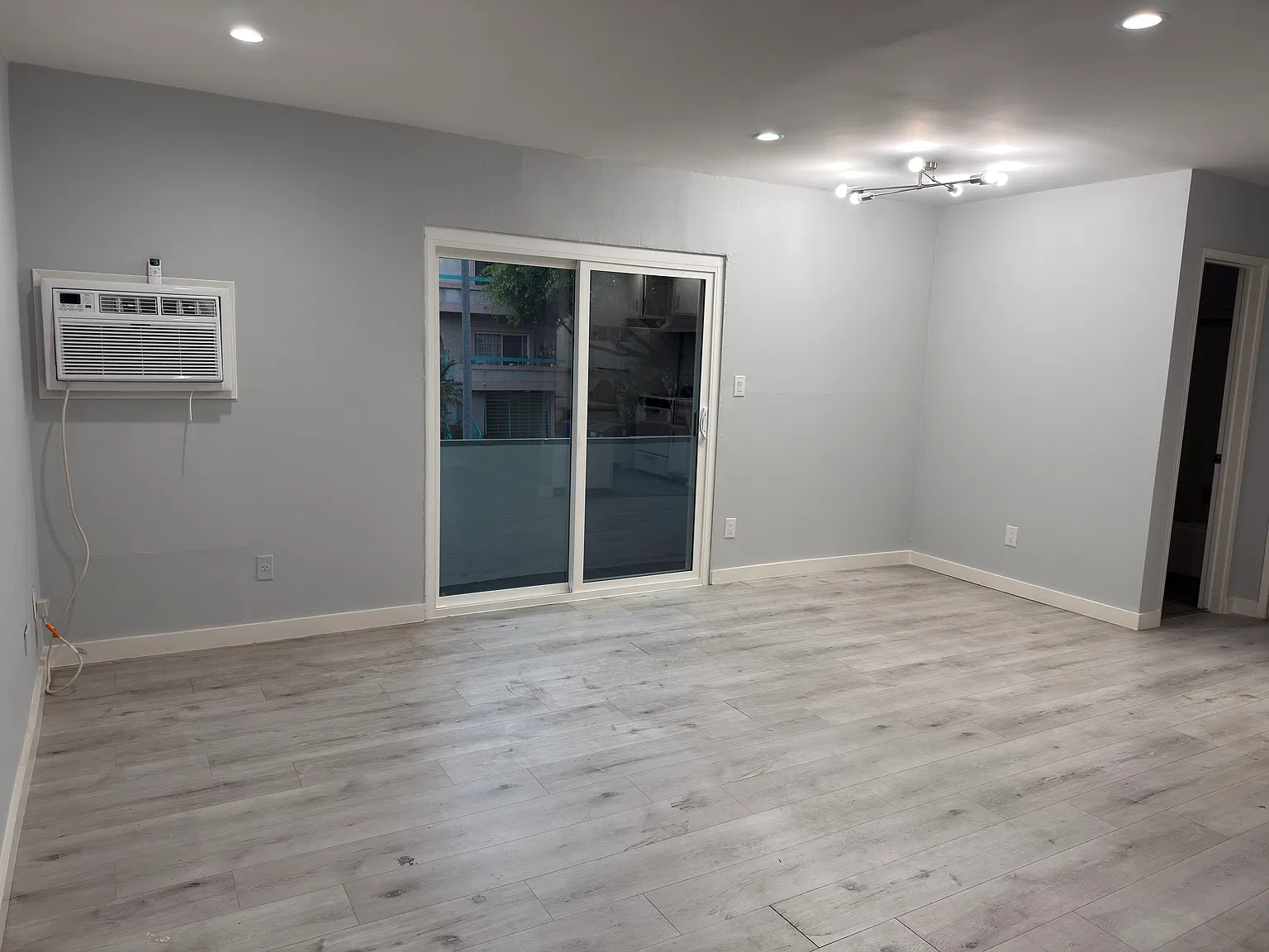 1436 S. Shenandoah St Los Angeles, CA 90035 — Photo 2
