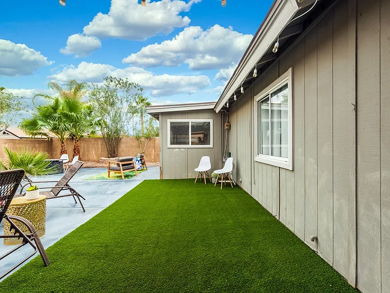 6915 E Sandra Ter — Photo 40