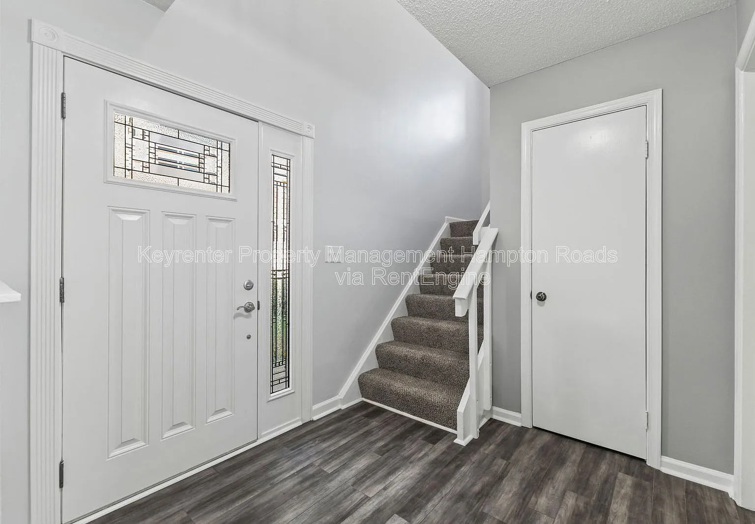 3 bed, 2.5 bath, 1800 sqft, $2,395 — Photo 4