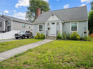 76 Boxwood Ave, Cranston, RI 02910