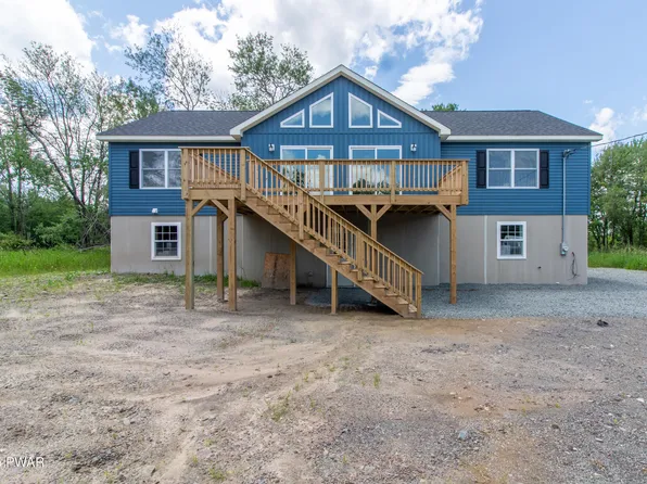 4060 Eagle Ct, Lake Ariel, PA 18436