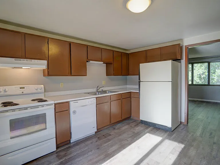 1211 N Washington St #B — Photo 3