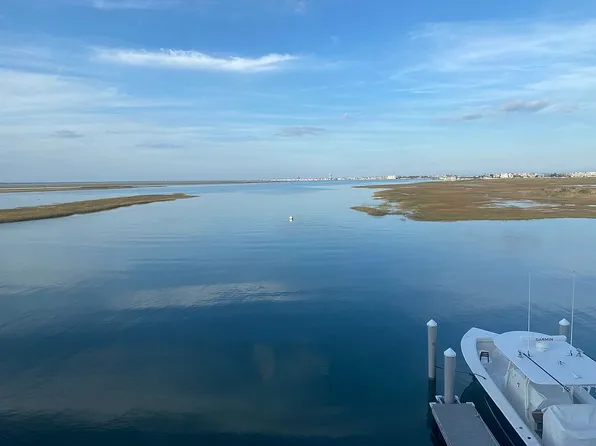 891 21st St, Avalon, NJ 08202