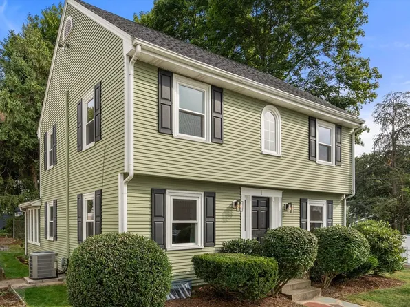 102 Valentine Rd, Arlington, MA 02476