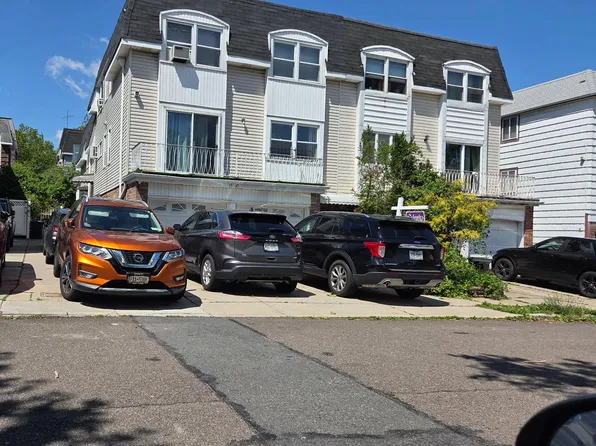 15-40 215th Street, Bayside, NY 11360