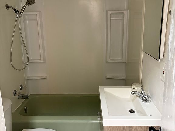 5th image of 2513 Harper St #2513