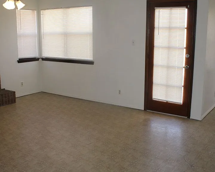 1472 Sierra De Oro Dr — Photo 5