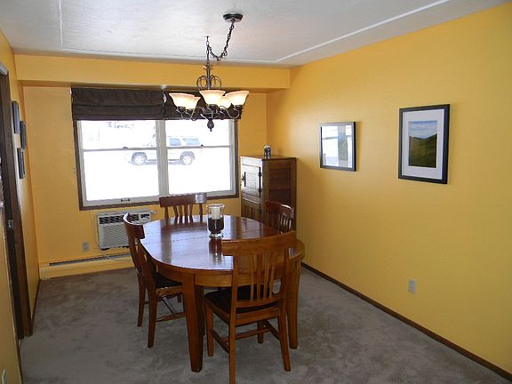3rd image of 6627 N Drumheller St
