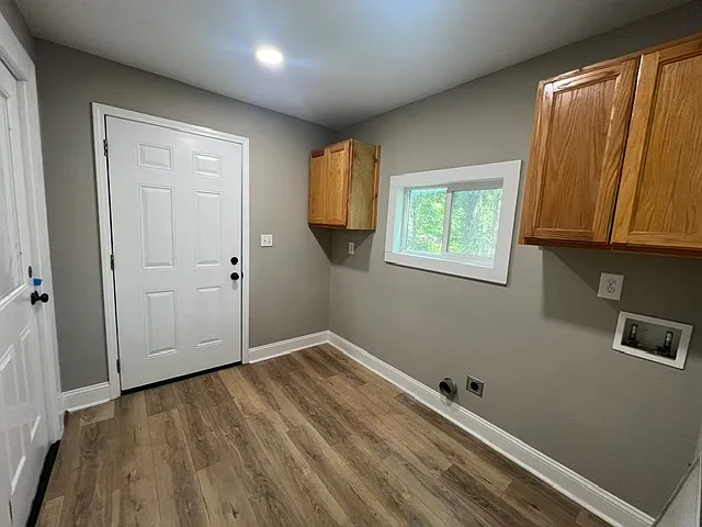 449 Northside Dr — Photo 4