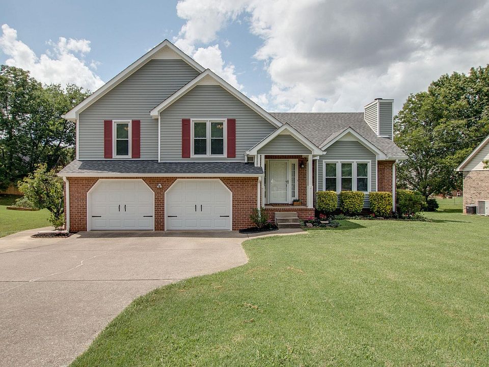 1st image of 202 Woodshire Dr