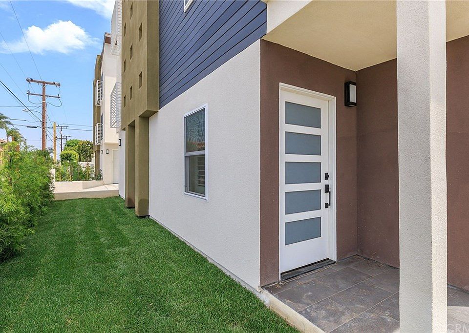 1st image of 13800 Cordary Ave #6
