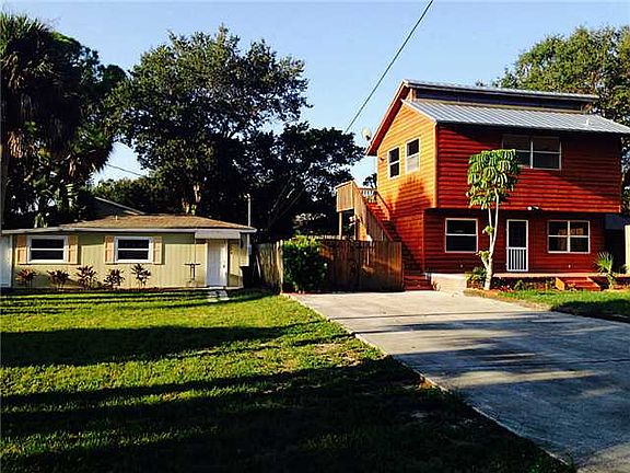 2nd image of 708 NE Saint Lucie Blvd