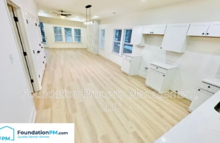 910 Dickinson St — Photo 6