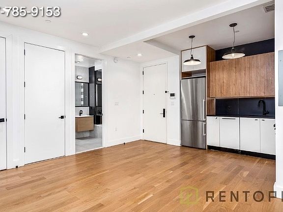 2nd image of 961 Willoughby Ave #118