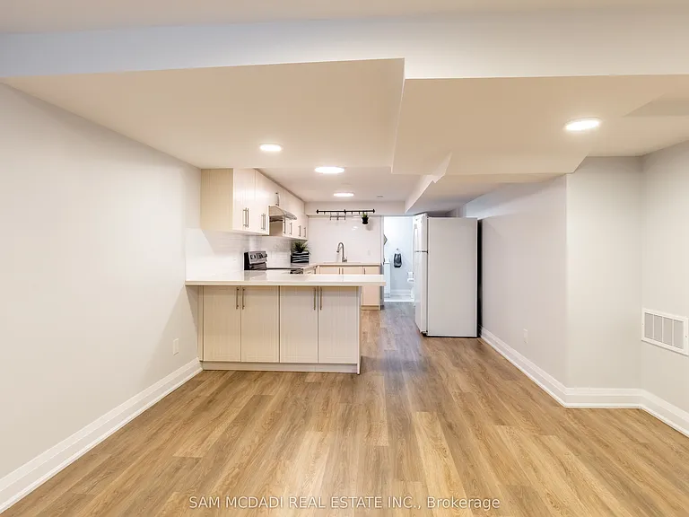 4043 Pavillion Ct #LOWER — Photo 6