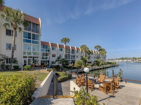 230 Santa Maria St APT 330, Venice, FL 34285