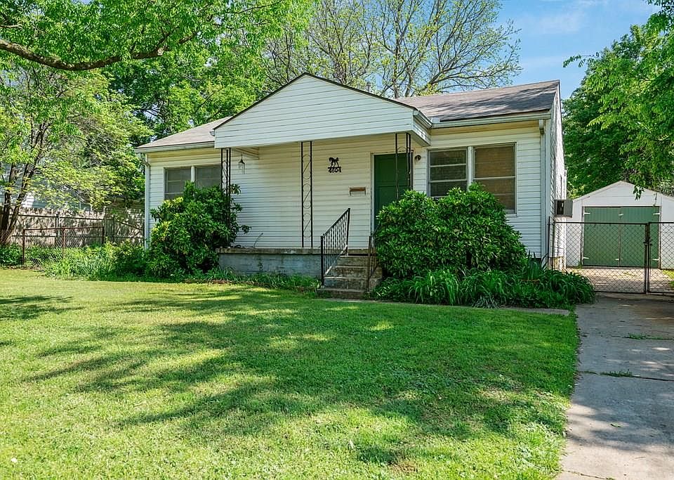 1st image of 4604 SE 24th St