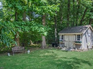 419 Wildwood Rd, Northvale, NJ 07647